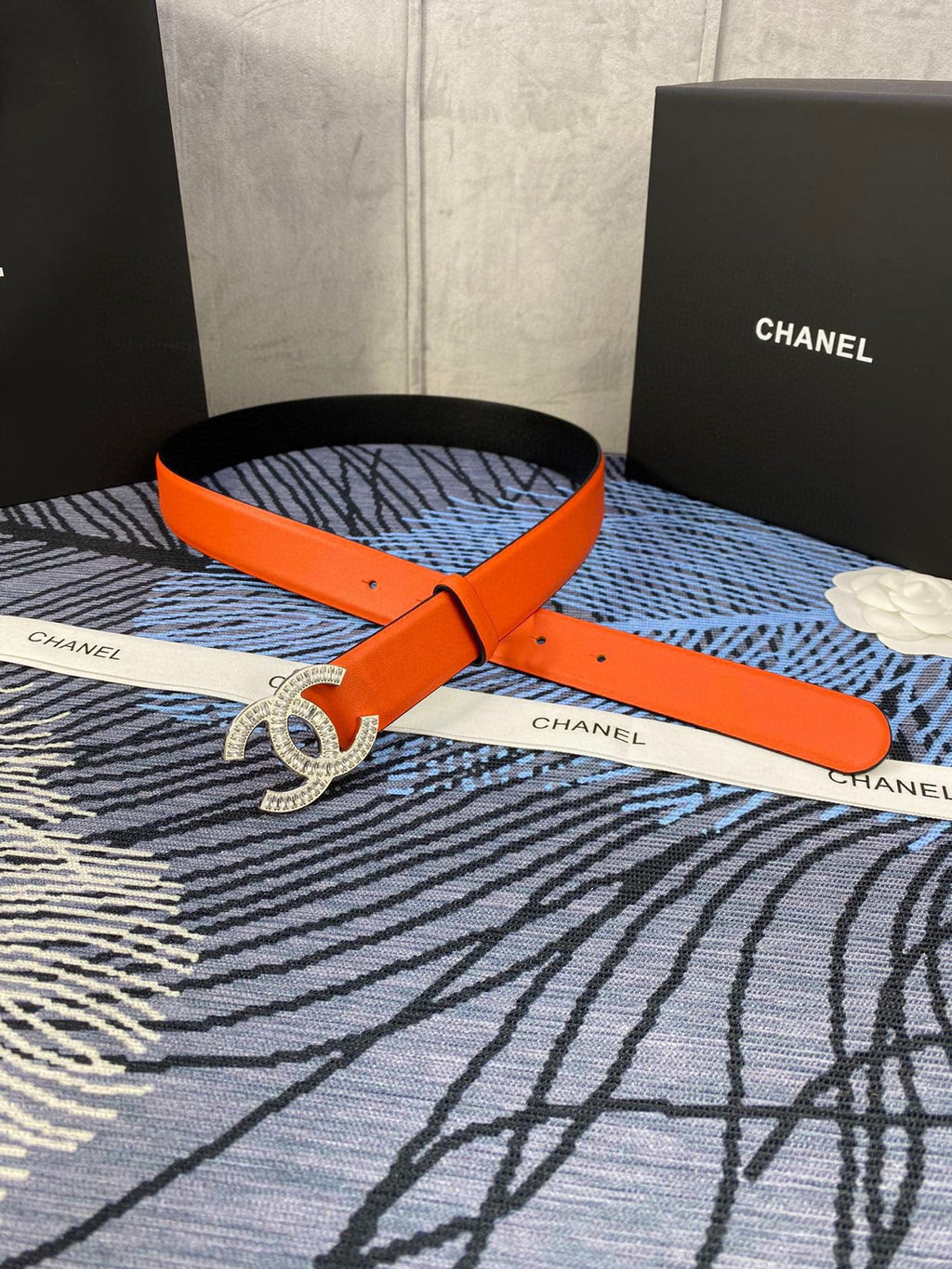 CHANEL 25S BELT 30 MM IN ORANGE CALFSKIN WITH SILVER HARDWARE 615097