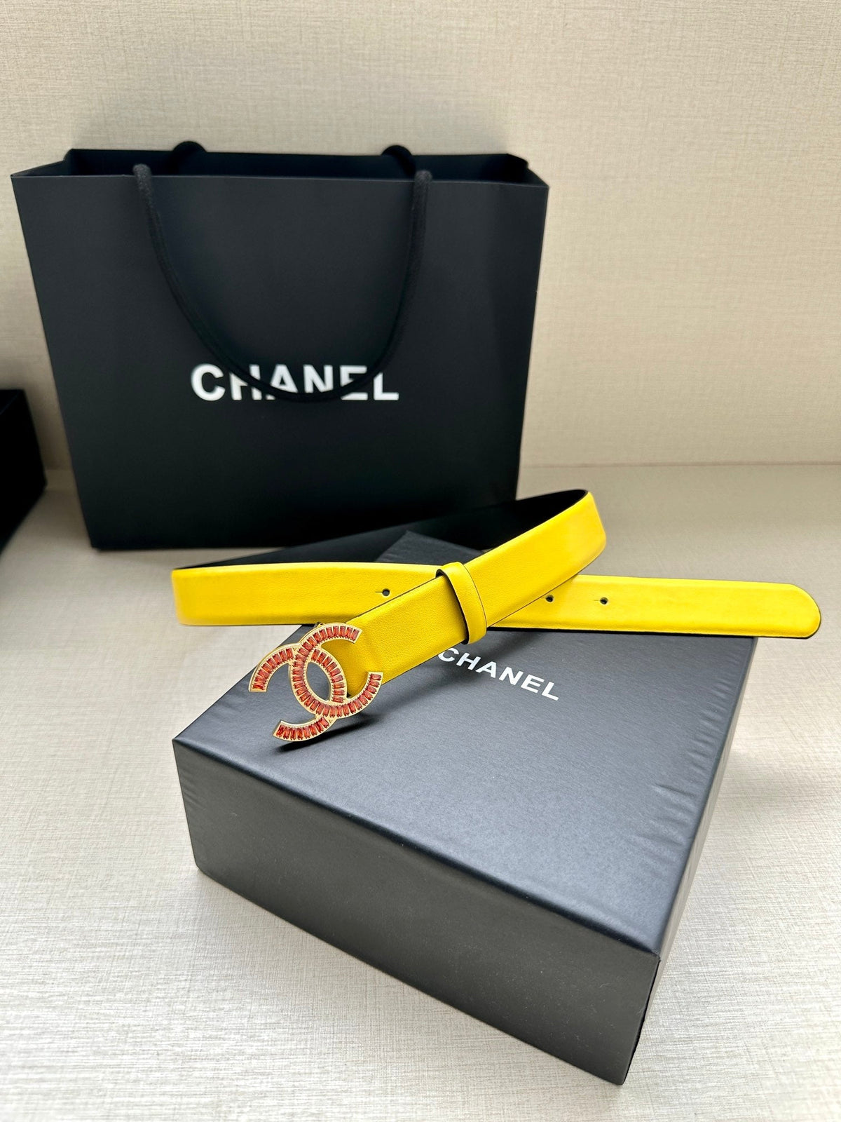 CHANEL 25S BELT 30 MM IN YELLOW CALFSKIN 616967