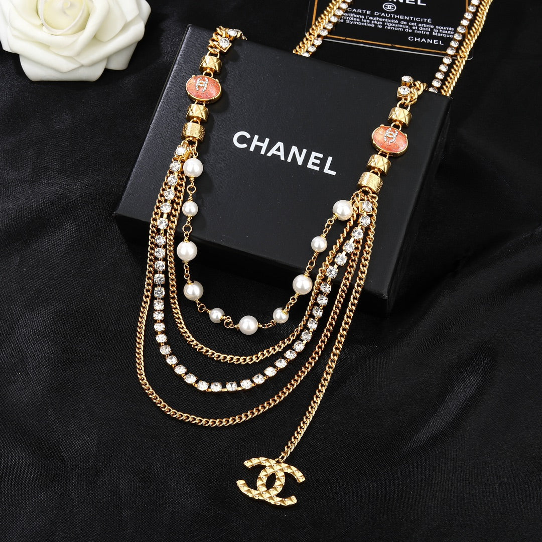 CHANEL 25S GOLD CHAIN BELT WITH PEARL 611794