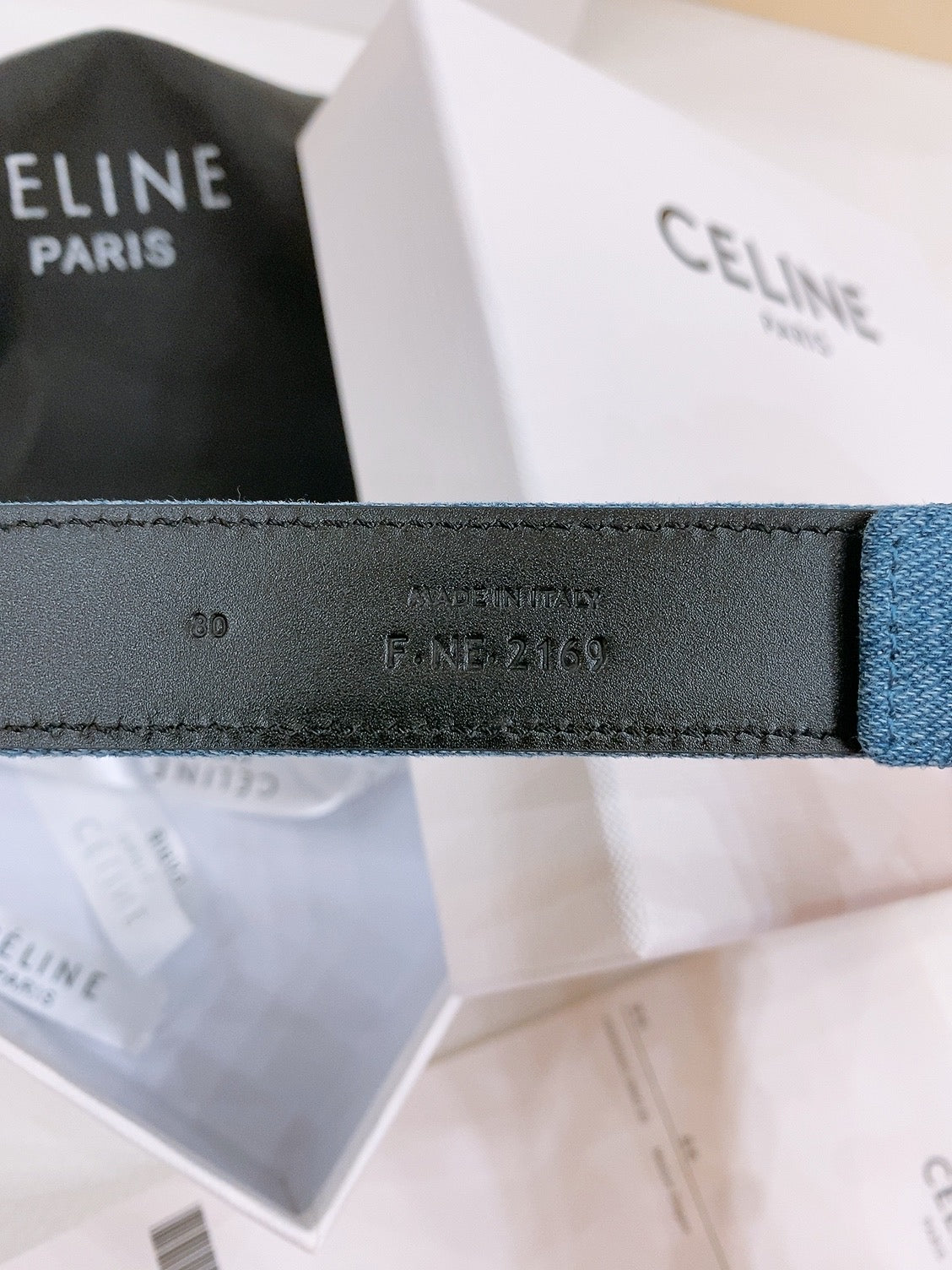 CELINE 25S BELT TRIOMPHE TAURILLON 25MM IN BLACK CALFSKIN AND DENIM 558346