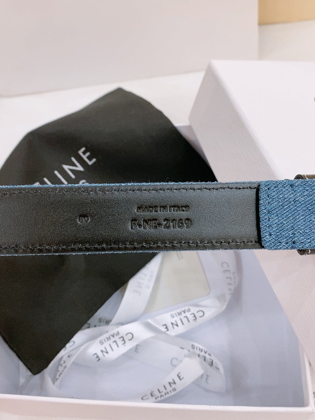CELINE 25S BELT TRIOMPHE TAURILLON 25MM IN BLACK CALFSKIN AND DENIM 558348