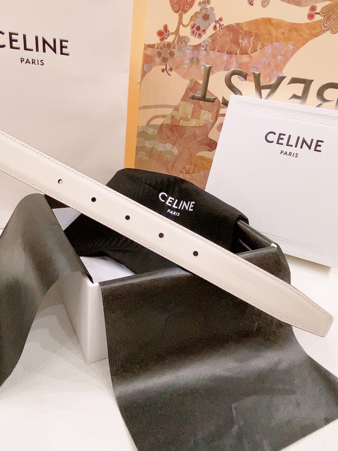 CELINE 25S BELT 25MM REVERSIBLE TRIOMPHE IN WHITE CALFSKIN 565536